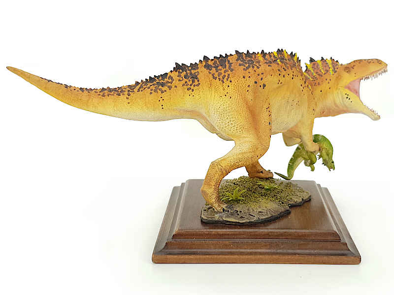 Acrocanthosaurus mit Beute, orange-braun, Dinosaurier Modell von Alexander Belov