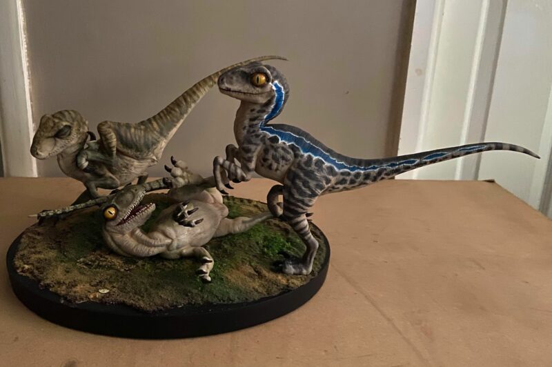 Crash McCreery's Baby Raptors, Jurassic Park Dinosaurier Diorama von Chronicle Collectibles - Repaint