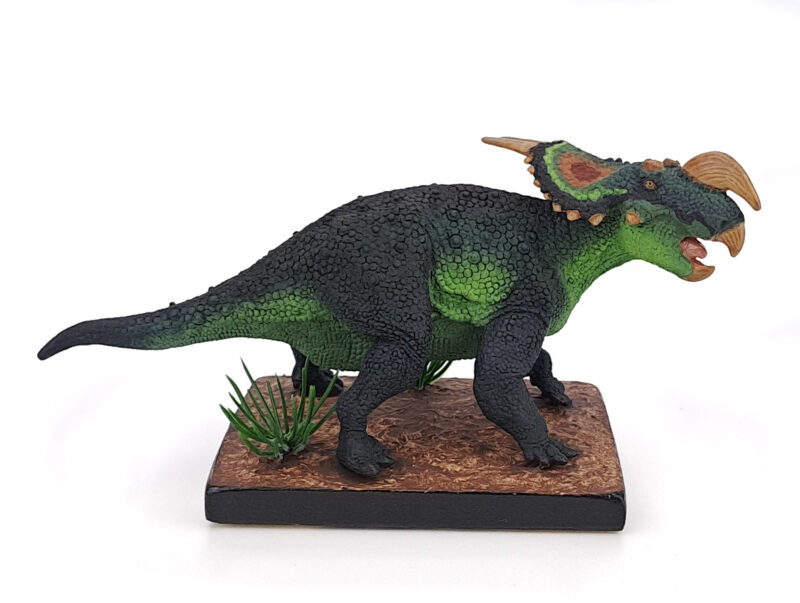 Einiosaurus, Dinosaurier Figur von Safari Ltd. - Repaint